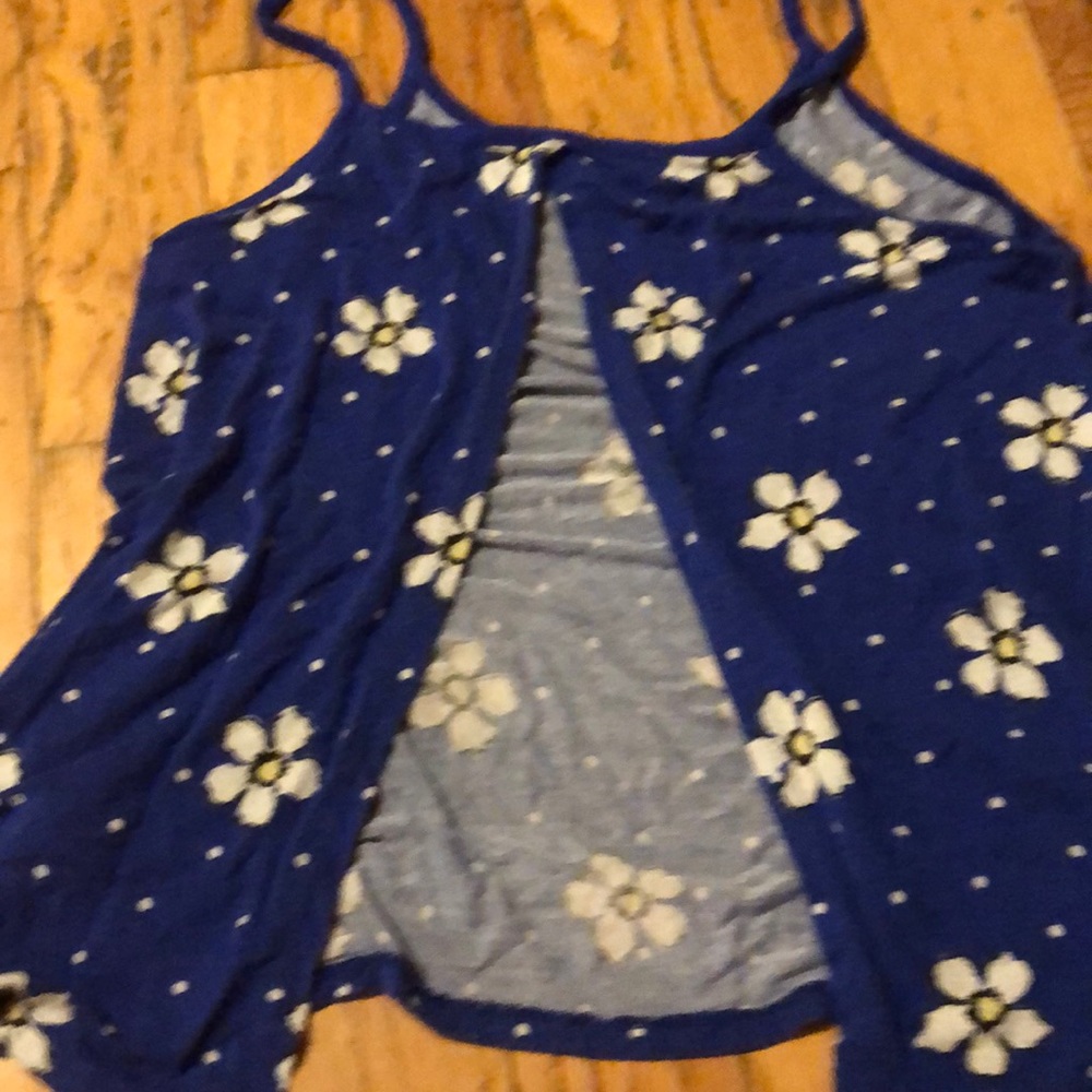 Top - Picture 2 of 2